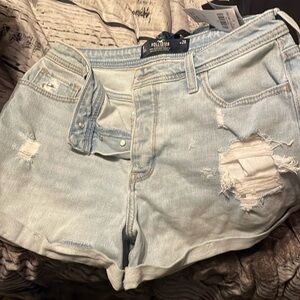 Hollister  hi rise mom shorts